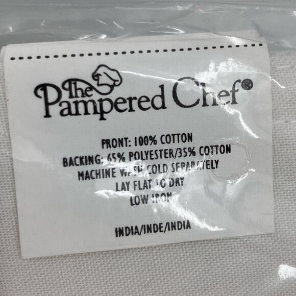 The Pampered Chef Set Of 2 White Wine Red Cotton Windowpane Placemats Dinning - Picture 4 of 5